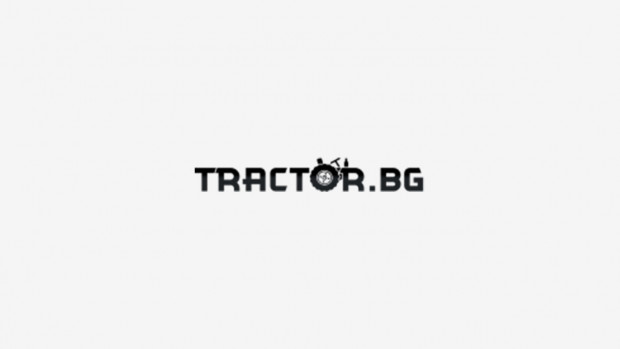 Юбилеен трактор - Challenger Field Python