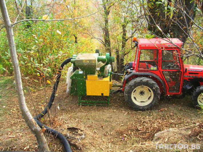 Машини за лозя / овошки Комбайн за лешници CHIANCHIA EU2000 1 - Трактор БГ