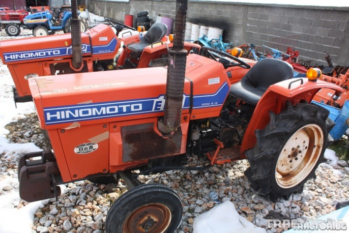 Трактори Hinomoto Е152 1 - Трактор БГ