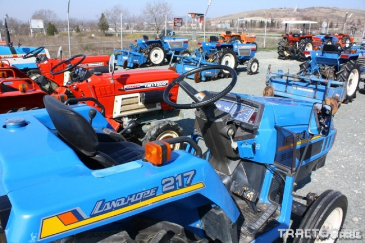 Трактори Iseki Landhope 217 0 - Трактор БГ
