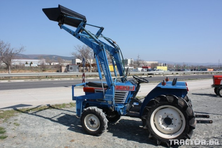 Трактори Iseki Auto Loader - челен товарач 1 - Трактор БГ