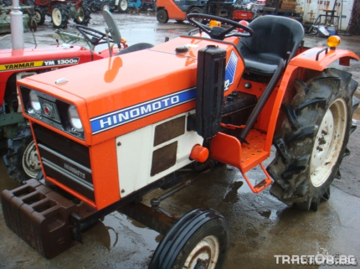 Трактори Hinomoto Е22 0 - Трактор БГ