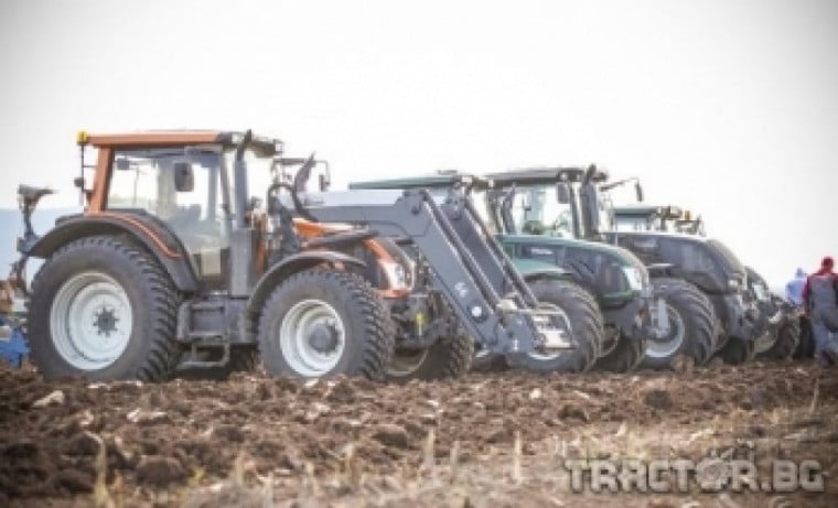 Варекс представя тракторите Valtra на демо тур с полеви демонстрации (ВИДЕО)