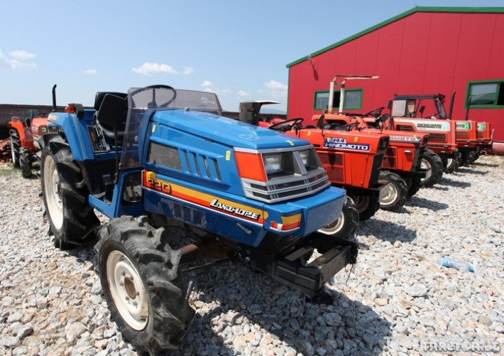 Трактори Iseki 220 Landhope - 4x4 0 - Трактор БГ