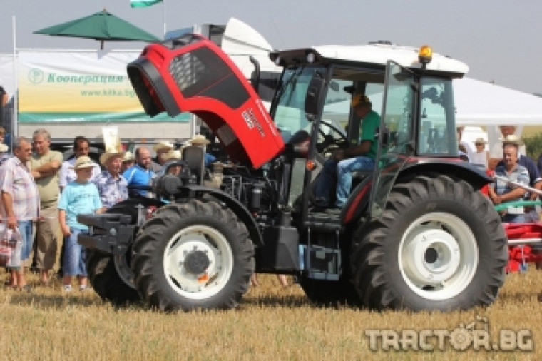 Впечатляваща презентация на трактори ArmaTrac организира Кооперация КИТКА