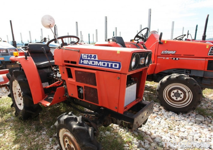 Трактори Hinomoto C144 1 - Трактор БГ