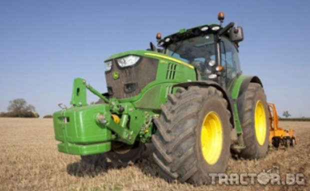 Тракторите John Deere въвеждат използването на AdBlue до 2014-а година