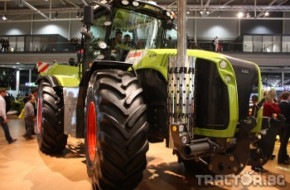 Новият Claas Xerion 4500 - мощен трактор с много нововъведения