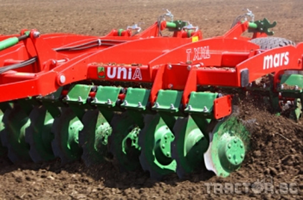 СД Стойчеви демонстрира селскостопанска техника Zetor, UNIA и Great Plains