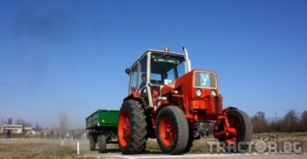 Учениците от Павликени победиха в надпреварата с трактор ЮМЗ на състезанието Млад фермер