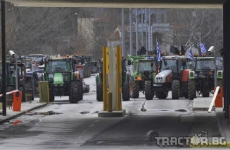Гръцки фермери ще блокират с трактори границата с Гърция за поне 10 дни