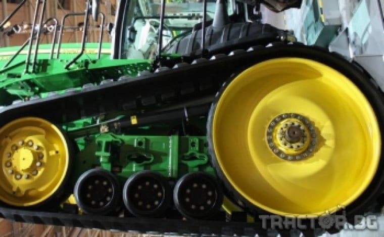 John Deere представя нови трактори и фуражокамбайни на LAMMA Show