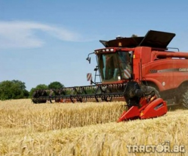 Зърнопроизводители едва изплащат кредити за техника - чувстват се предадени от държавата