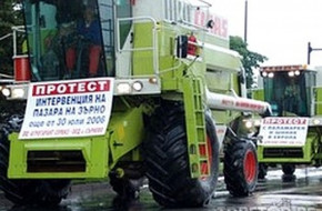 Земеделски стопани блокират днес Добричкото с. Крушари