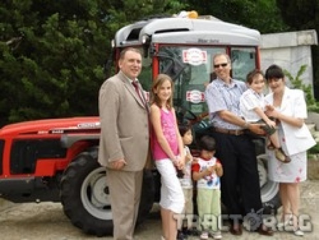 Фермер 2000 направи дарения на дом за деца