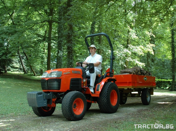Трактори Kubota В2530 0 - Трактор БГ