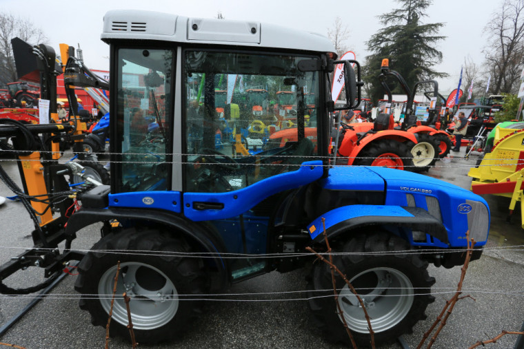 Пълно оборудване за лозарството и овощарството показва СД Драганови на Винария 2014