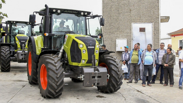 Универсал НВГ представи най-новите трактори и комбайни Claas (ВИДЕО)