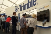 Trimble Показа нови GPS дисплеи и модули за прецизно земеделие
