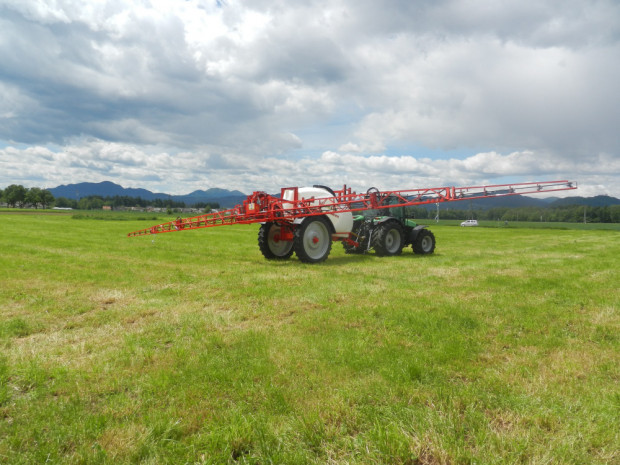 Нови пръскачки Agromehanika пуска Трактор Инвест на промо цени през септември