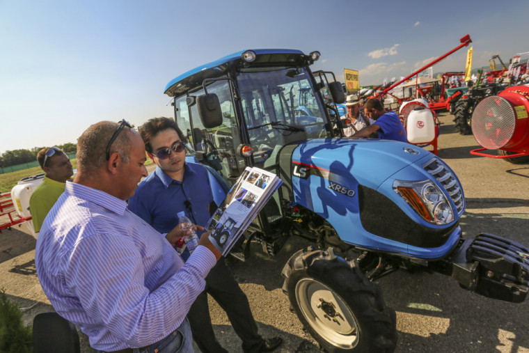 Нова серия лозаро-овощарски трактори LS представи Сатнет ООД (ВИДЕО)