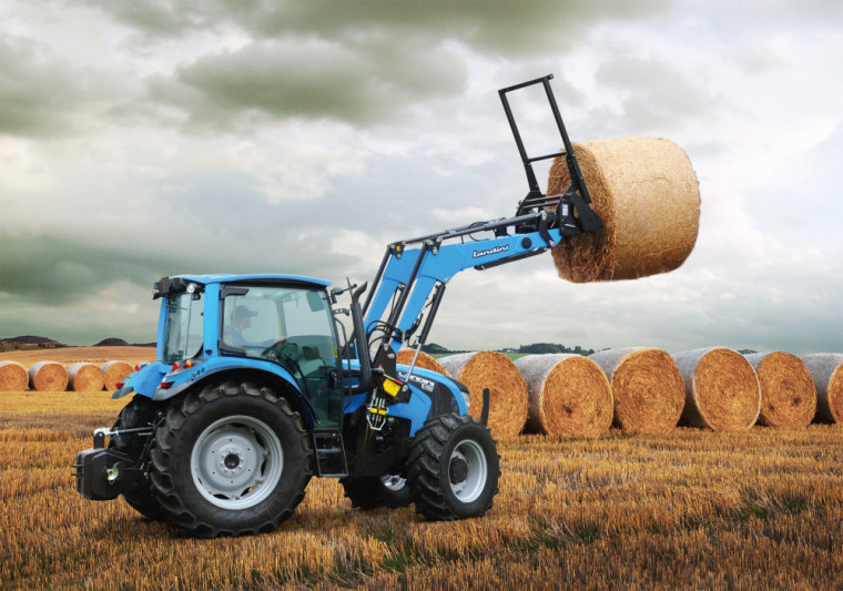 SIMA 2015 показа иновациите при всички серии на тракторите Landini (СНИМКИ)