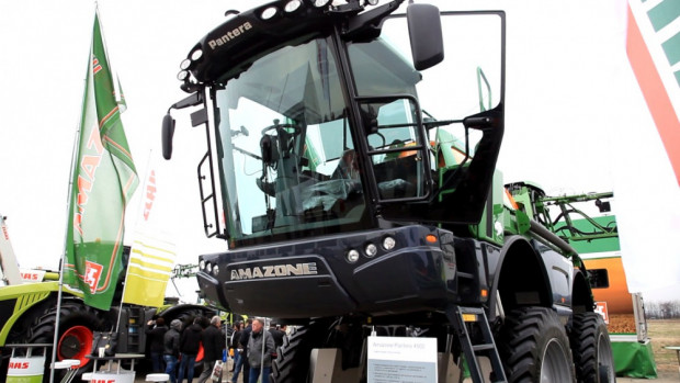 Пръскачката AMAZONE Pantera 4502 успешно навлиза в земеделските стопанства (ВИДЕО)