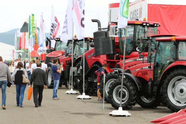 815 нови трактора са закупени от началото на годината, отчете КТИ