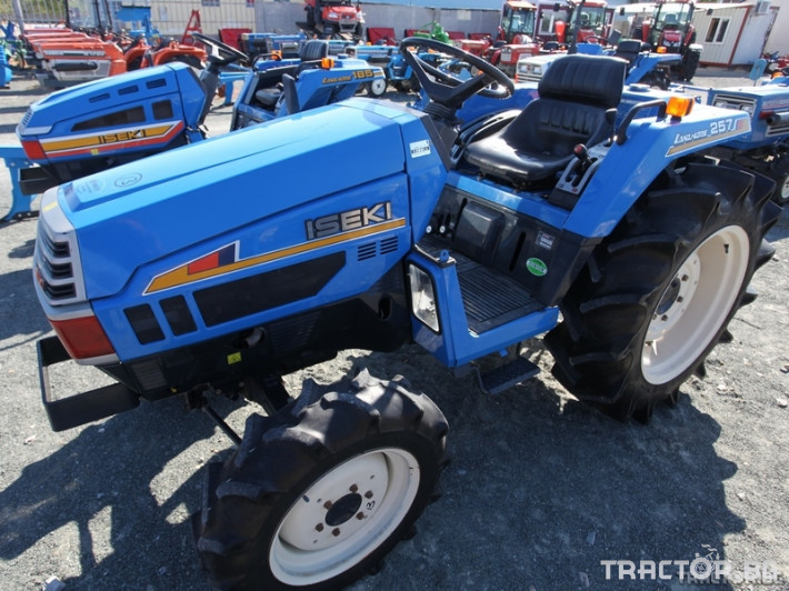Трактори Iseki Landhope 257 4 - Трактор БГ