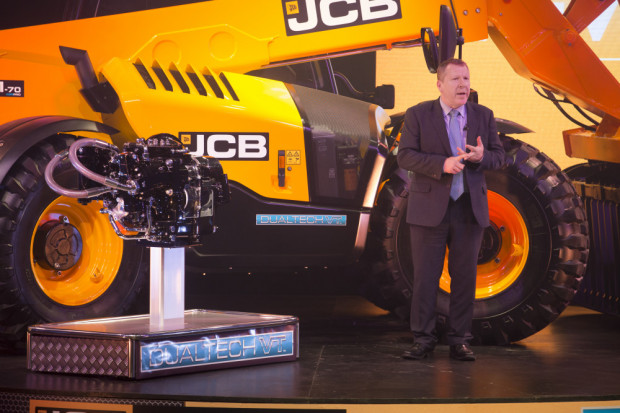 JCB представи иновативна скоростна кутия при челните товарачи (ВИДЕО)