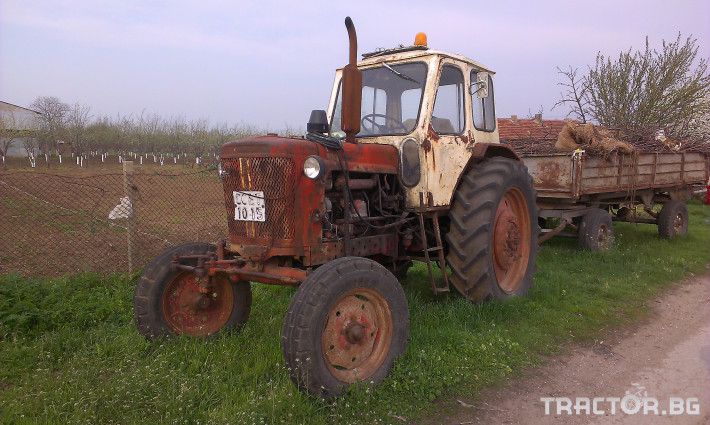 Трактори ЮМЗ с ремарке 0 - Трактор БГ