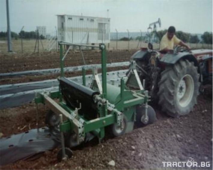 Машини за зеленчуци Машина за полагане на найлон и оформяне на лехи THOMAS + ECO 2 - Трактор БГ
