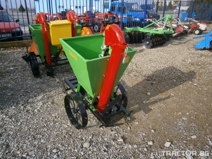 Машини за зеленчуци Сеялка за картофи ТГМ 0 - Трактор БГ