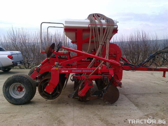 Сеялки Сеялка HE - VA, Sabre Seeder 1 - Трактор БГ
