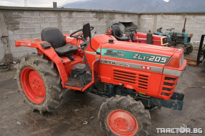 Трактори Kubota ZL1-205 2 - Трактор БГ