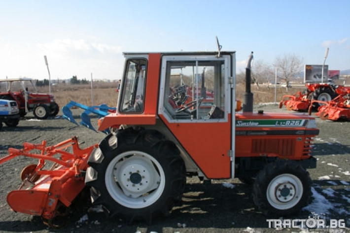 Трактори Kubota L1-R26 1 - Трактор БГ