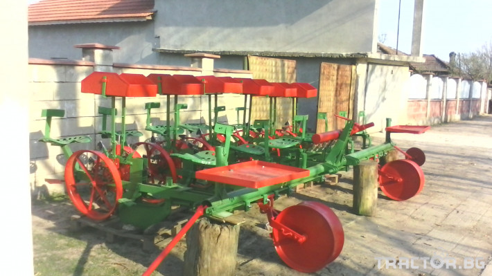 Машини за зеленчуци Разсадо-посадъчна сеялка Тракия 2 - Трактор БГ