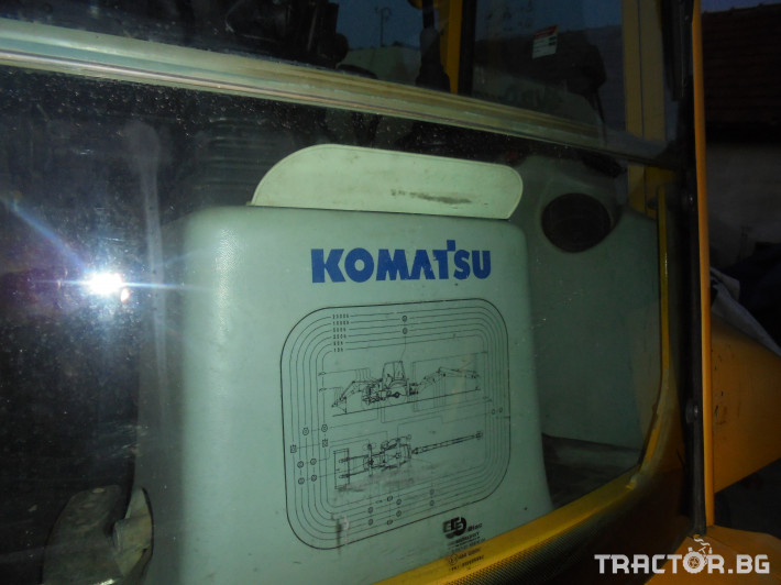 Други Багер Komatsu. 9 - Трактор БГ