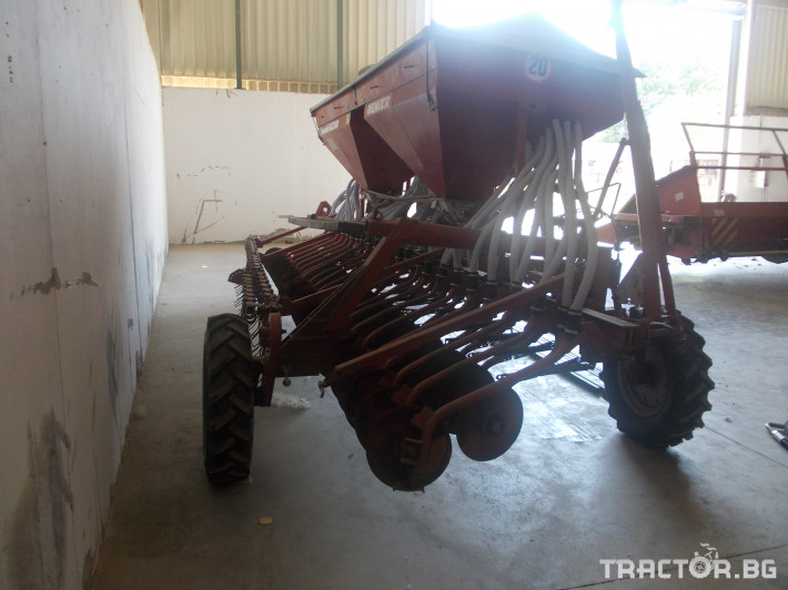 Сеялки Сеялка Kverneland Accord 6 м 5 - Трактор БГ