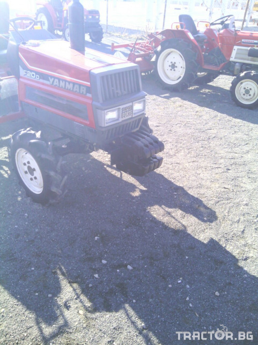 Части за трактори предни противотежести-тежини от сив чугун за малогабаритни трактори 2 - Трактор БГ
