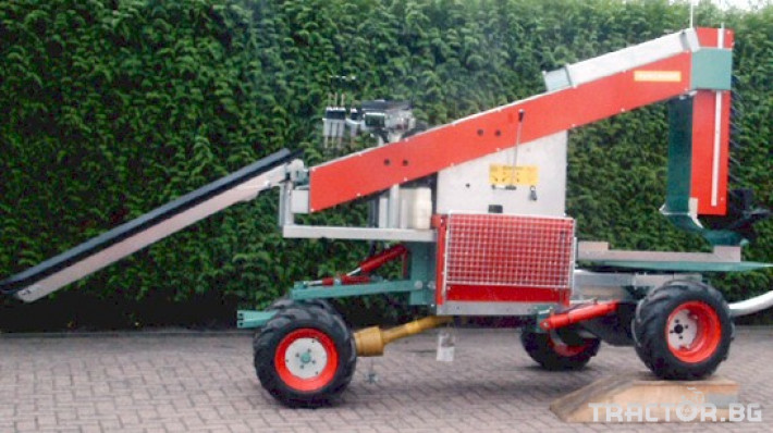 Машини за лозя / овошки Внос Машина за реколтиране Munckhof PlukOTrak Junior 2 - Трактор БГ