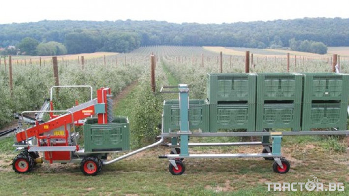 Машини за лозя / овошки Внос Машина за реколтиране Munckhof PlukOTrak Junior 1 - Трактор БГ