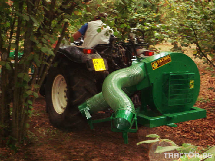 Машини за лозя / овошки Вентилатори за събаряне на лешници FACMA 3 - Трактор БГ
