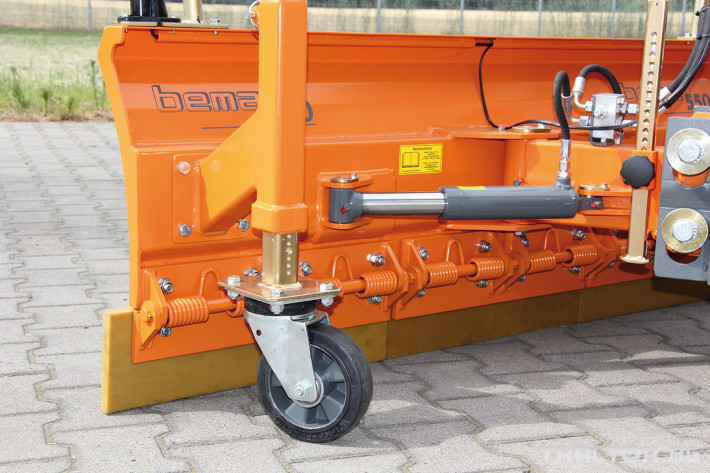 Техника за почистване Гребло за почистване на сняг BEMA Serie 550 0 - Трактор БГ