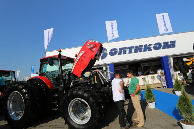 Оптиком - нови трактори, товарачи и торачки на БАТА Агро 2014