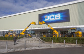JCB представи иновативна скоростна кутия и нови модели товарачи