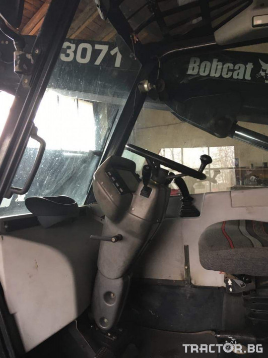 Челни товарачи Bobcat T3071 3 - Трактор БГ