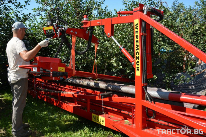 Машини за лозя / овошки Комбайн за вишни и сливи Weremczuk Maja 1 - Трактор БГ