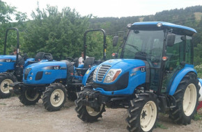 Сатнет представи компактни трактори за малинопроизводители