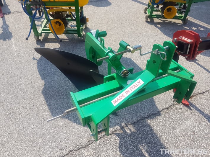 Машини за лозя / овошки Geo-Italy Плуг лозоро-овощорски с механично изместване 4 - Трактор БГ